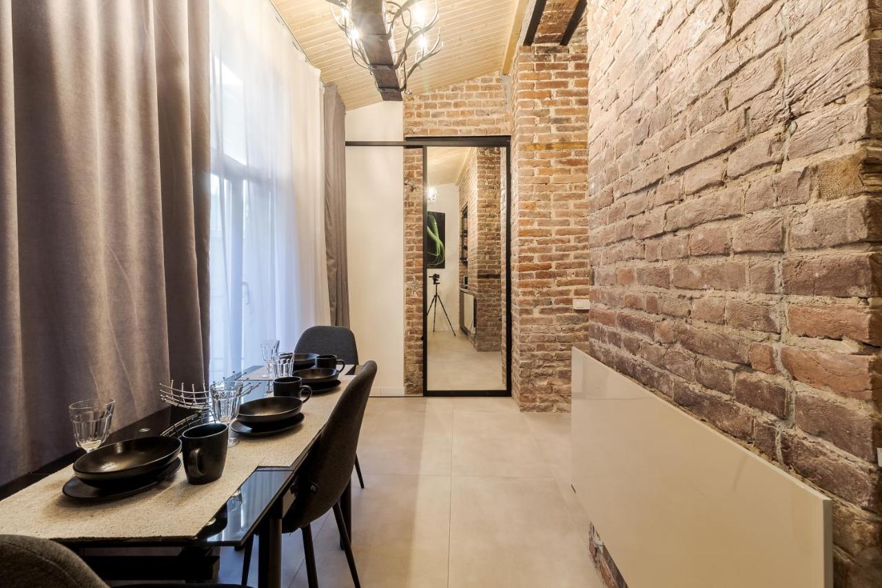 Lesi Apartment With Terrace ลวีฟ ภายนอก รูปภาพ