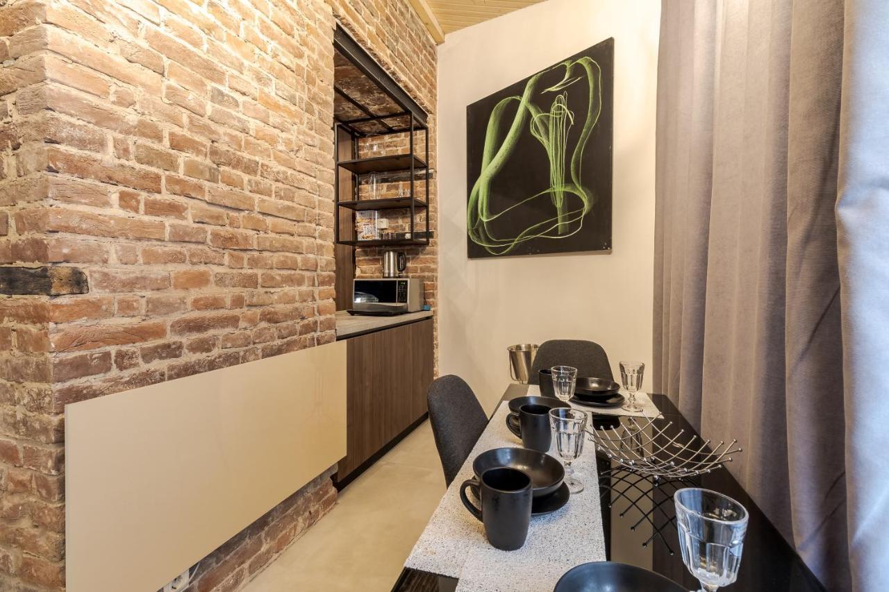 Lesi Apartment With Terrace ลวีฟ ภายนอก รูปภาพ