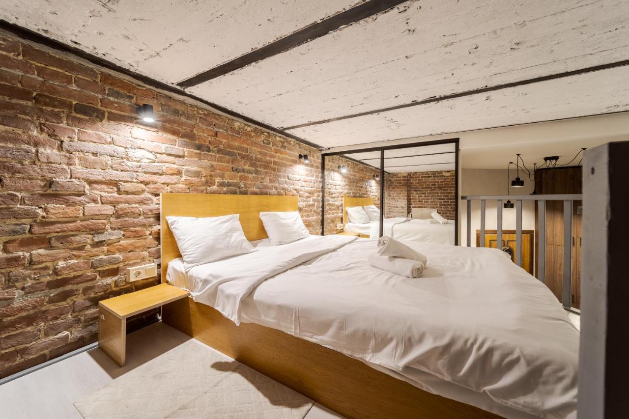 Lesi Apartment With Terrace ลวีฟ ภายนอก รูปภาพ
