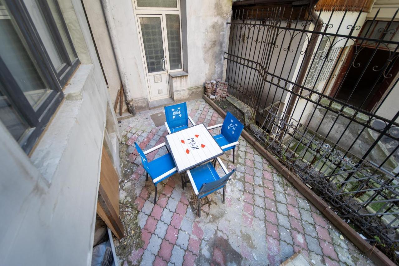 Lesi Apartment With Terrace ลวีฟ ภายนอก รูปภาพ